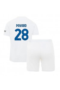 Inter Milan Benjamin Pavard #28 Jalkapallovaatteet Lasten Vieraspeliasu 2023-24 Lyhythihainen (+ Lyhyet housut)
